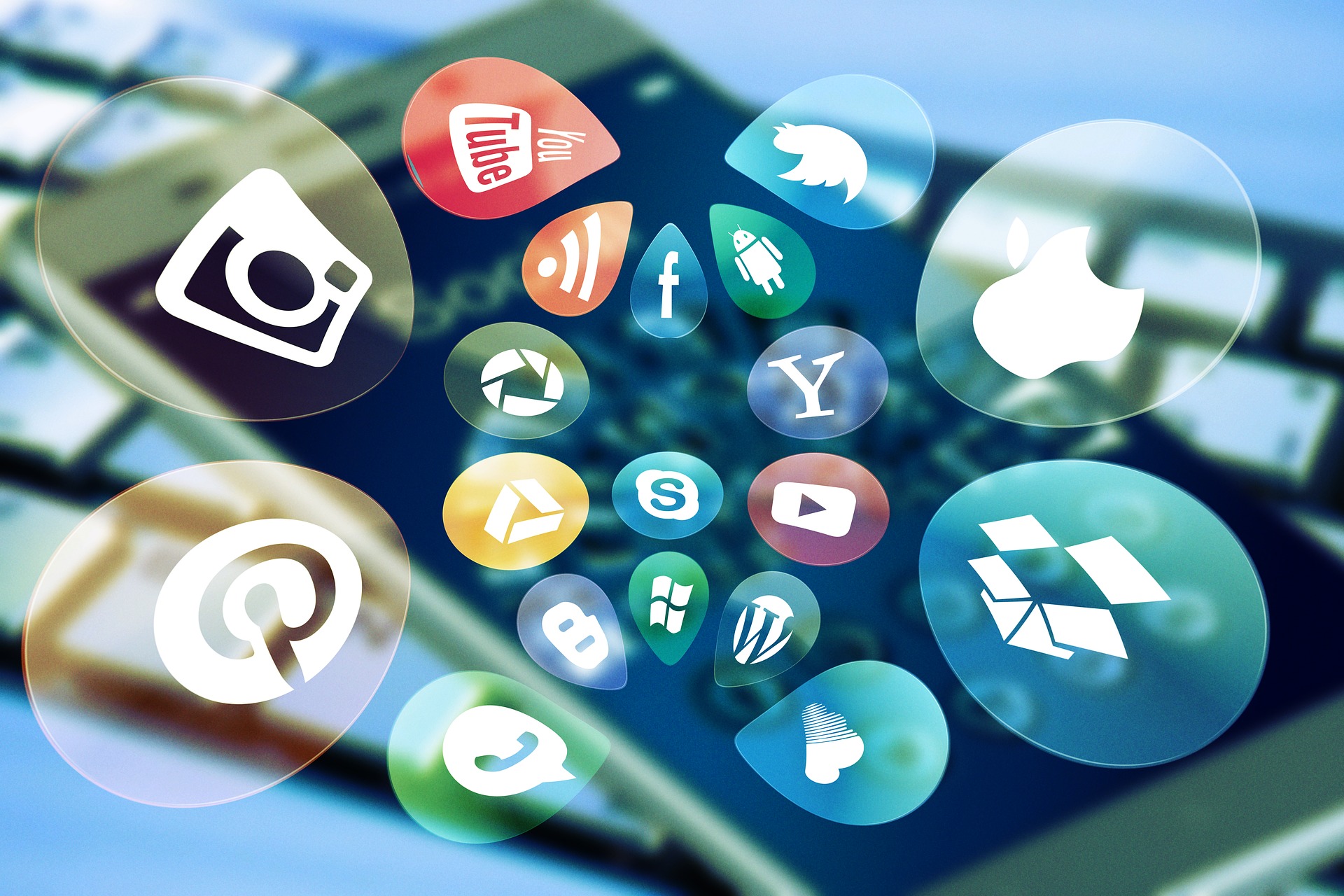 social media 4140959 1920